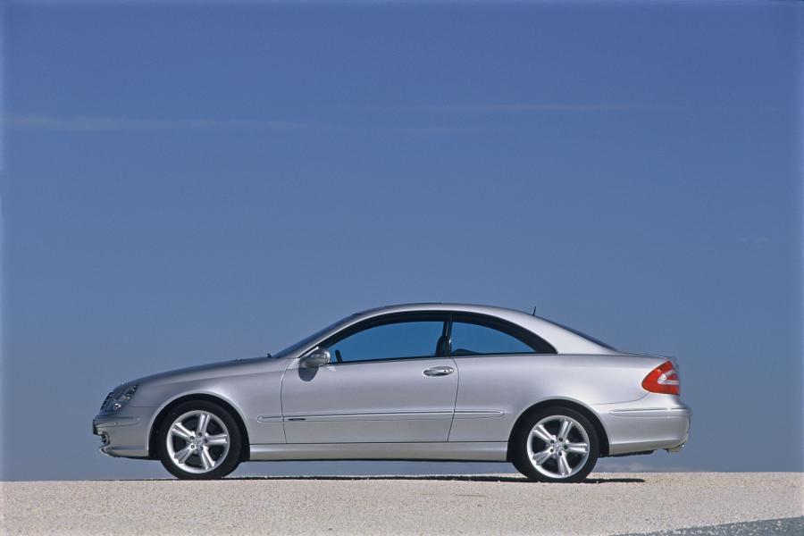  Mercedes-Benz CLK-Class 2003 года  (фото 3 из 163)